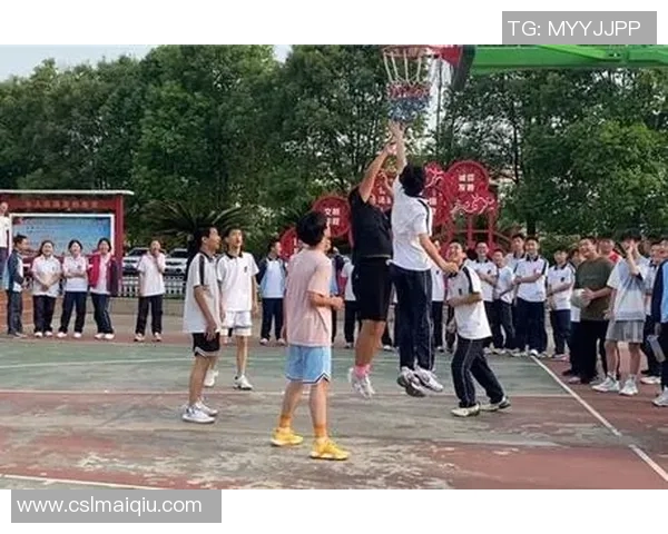 翟若云强调篮球团队精神的重要性团结协作是赢得比赛的核心要素